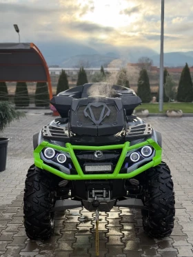 Can-Am Outlander 
