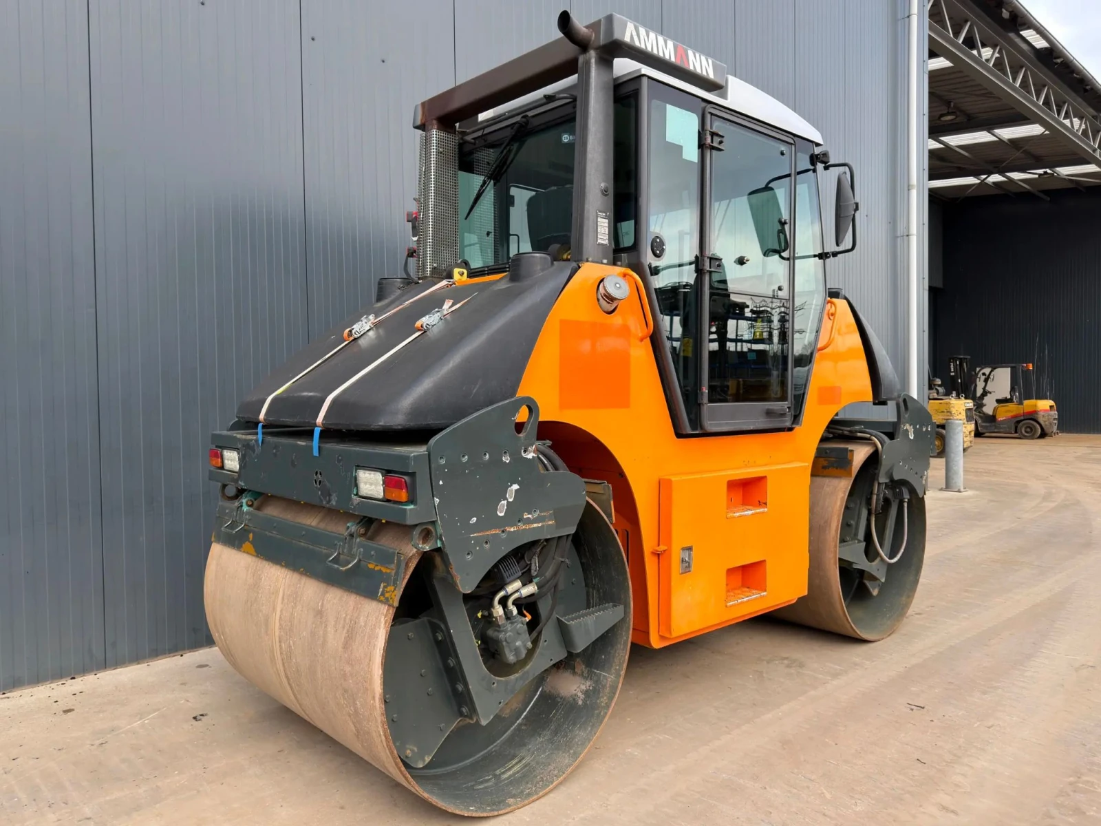 Валяк Ammann AV 70-2