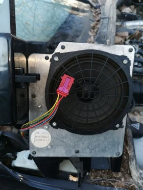 Оригинален субуфер за Ауди А3 , снимка 2 - Части - 53221512