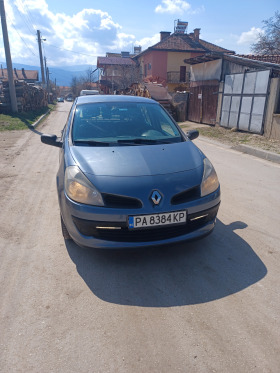 Renault Clio, снимка 2 - Автомобили и джипове - 45830264