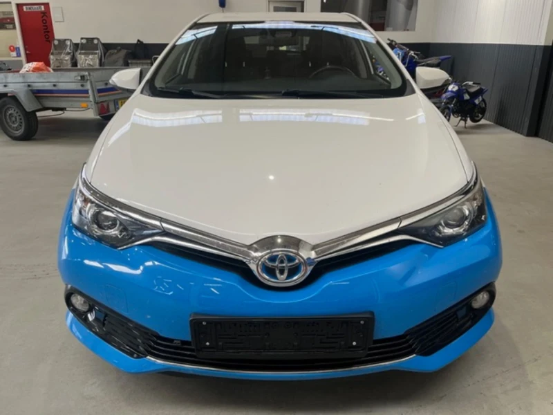 Toyota Auris Hybrid / EU6, снимка 2 - Автомобили и джипове - 47442501