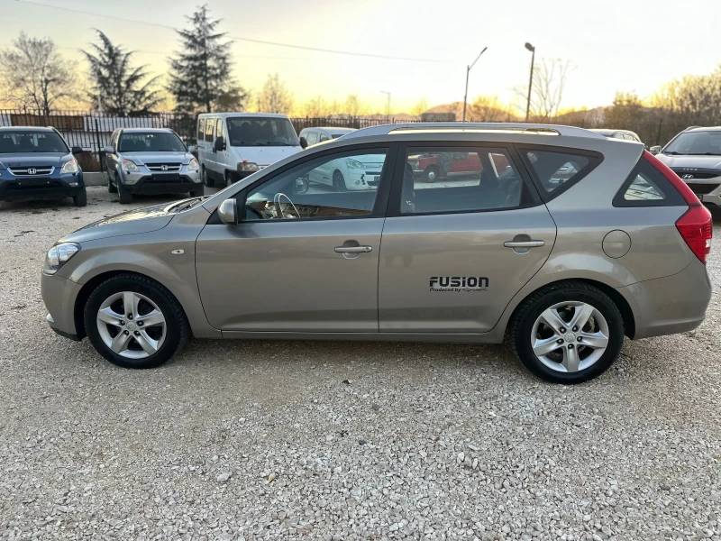 Kia Ceed 1.6FACELIFT//126КС//PRO EDITION//189000km, снимка 2 - Автомобили и джипове - 48117960