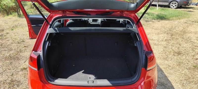 VW Golf 1.6 TDI BLUEMOTION, снимка 13 - Автомобили и джипове - 52350050