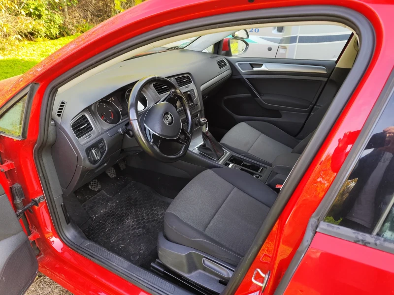 VW Golf 1.6 TDI BLUEMOTION, снимка 17 - Автомобили и джипове - 52350050