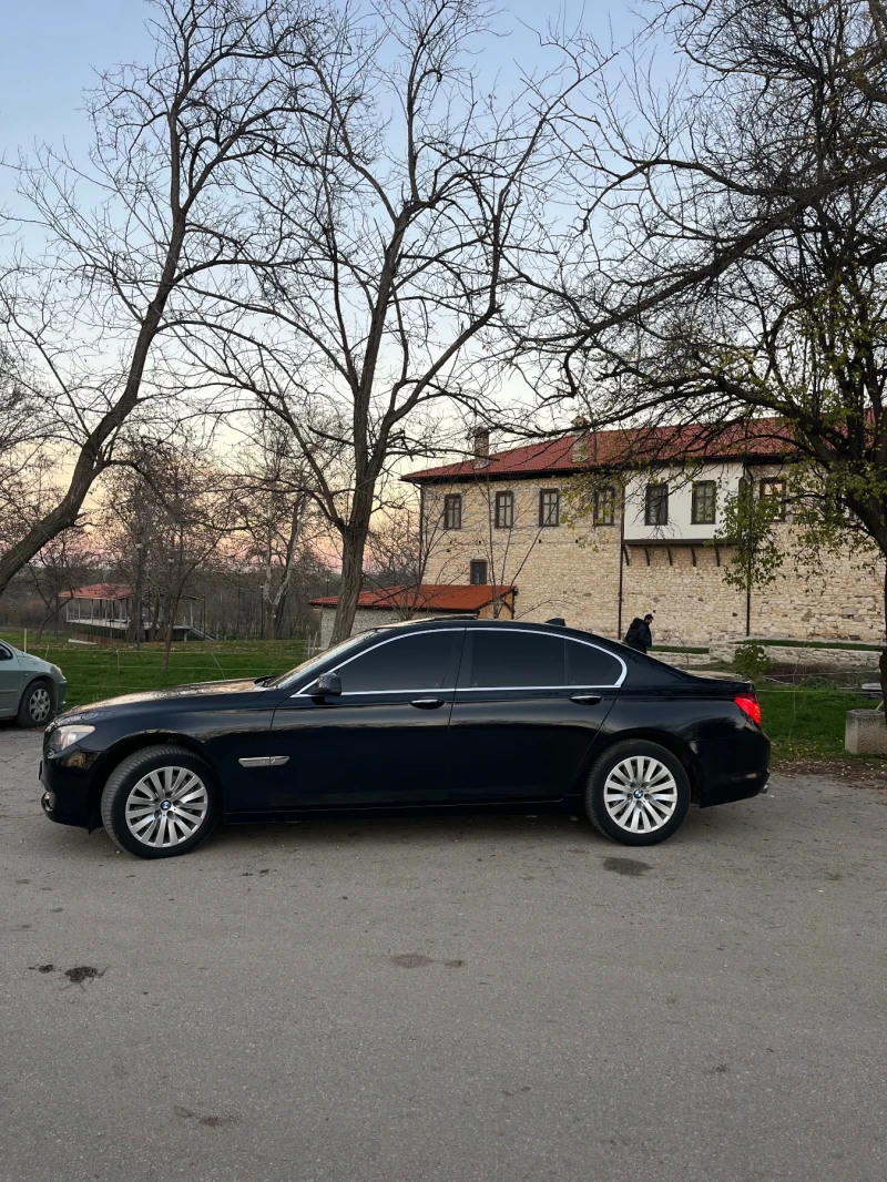 BMW 730, снимка 2 - Автомобили и джипове - 52792733