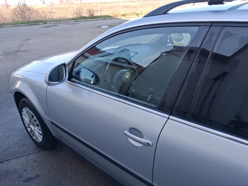 VW Passat 1.9 ТДИ , снимка 4 - Автомобили и джипове - 53288147