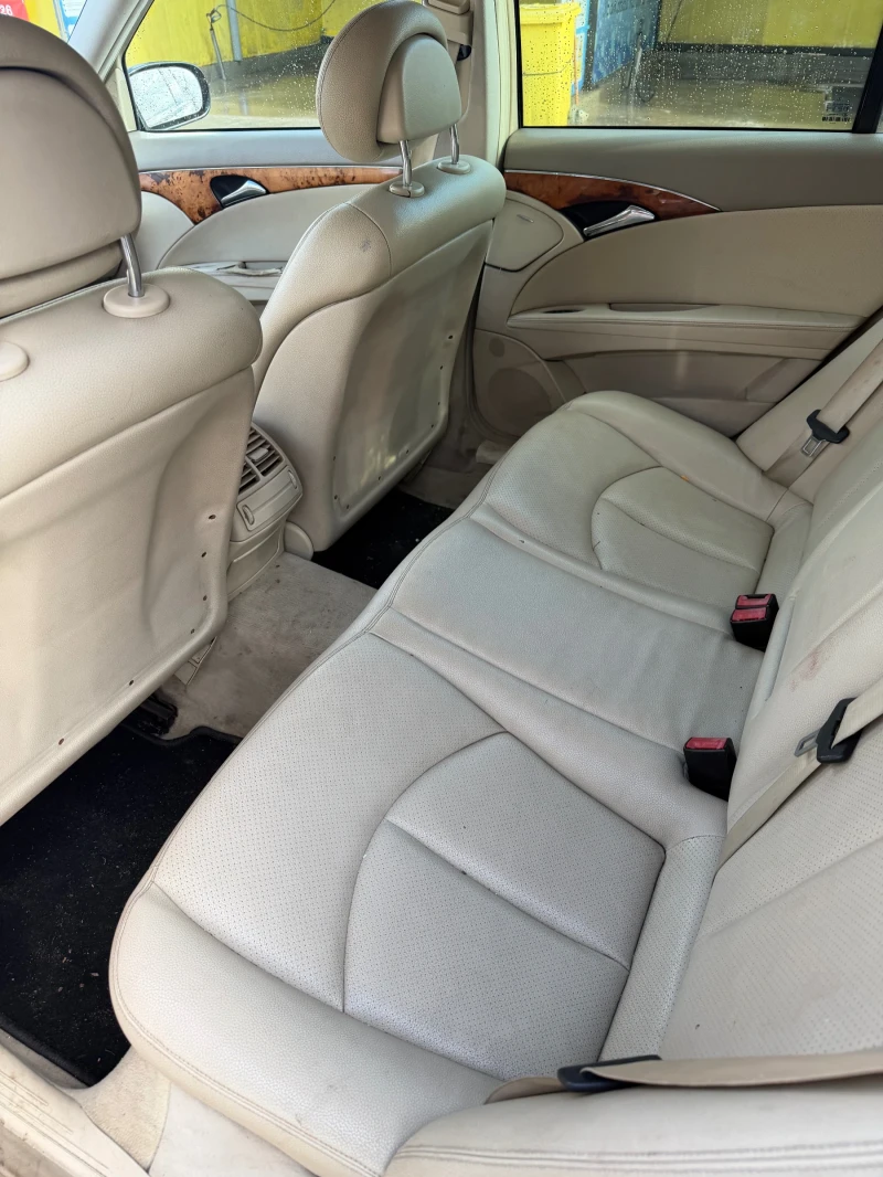 Mercedes-Benz E 220 2.2 цди ръчни скорост 6 , снимка 4 - Автомобили и джипове - 53486700