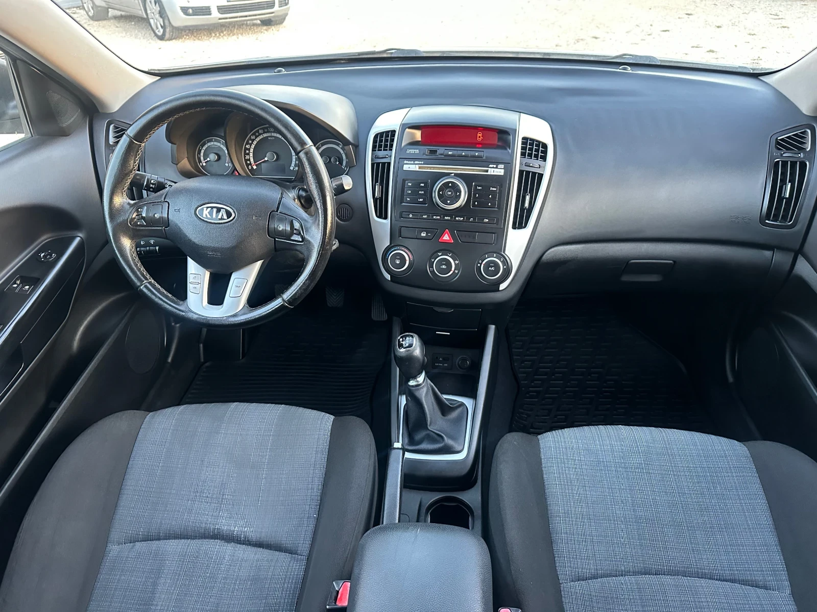 Kia Ceed 1.6FACELIFT//126КС//PRO EDITION//189000km - изображение 10