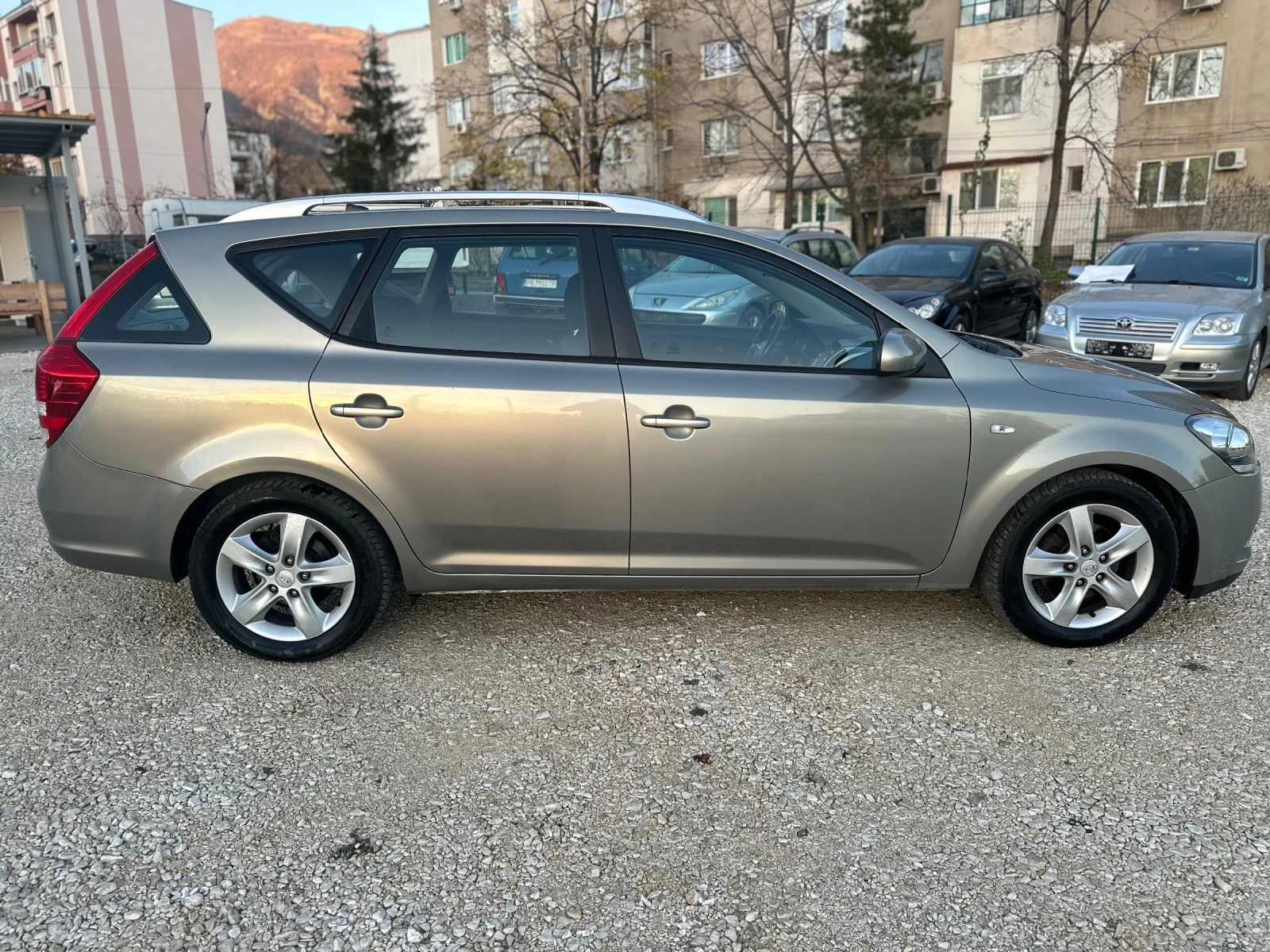 Kia Ceed 1.6FACELIFT//126КС//PRO EDITION//189000km - изображение 6