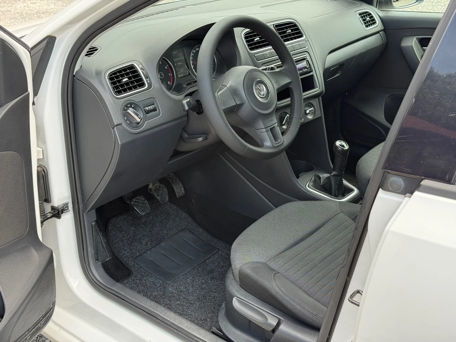 VW Polo 1.6i * ГАЗ* * Климатик*  - изображение 9