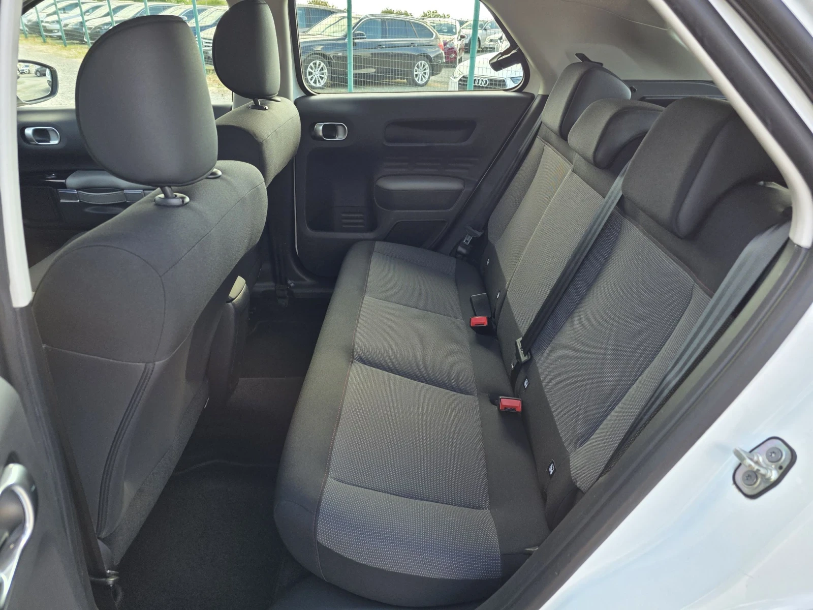 Citroen C4 Cactus 1.5 HDI 102K.C  - изображение 9