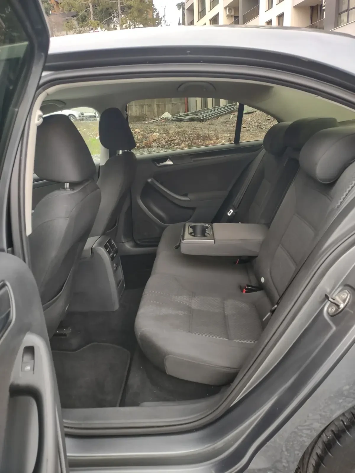 VW Jetta 1.6TDI Bluemotion manual | Mobile.bg � ����������� 12