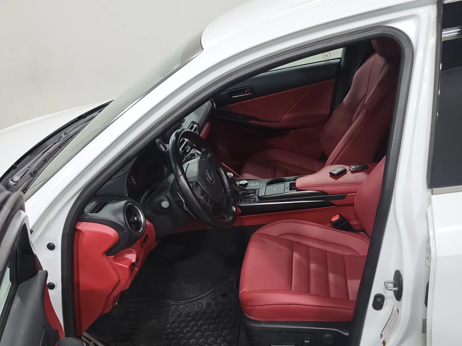 Lexus IS 300 F SPORT * ОБДУХВАНЕ * ДИСТРОНИК * БЕЗ ИНЦИДЕНТИ, снимка 7 - Автомобили и джипове - 53914533