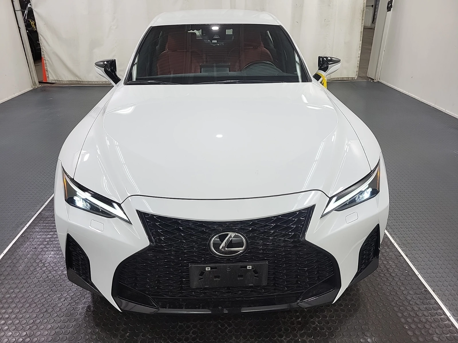 Lexus IS 300 F SPORT * ОБДУХВАНЕ * ДИСТРОНИК * БЕЗ ИНЦИДЕНТИ, снимка 2 - Автомобили и джипове - 53914533