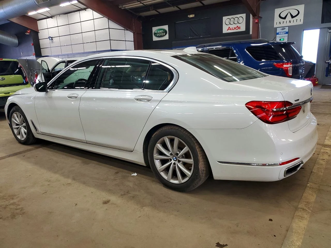 BMW 740 3.0l Xi, снимка 2 - Автомобили и джипове - 53939646