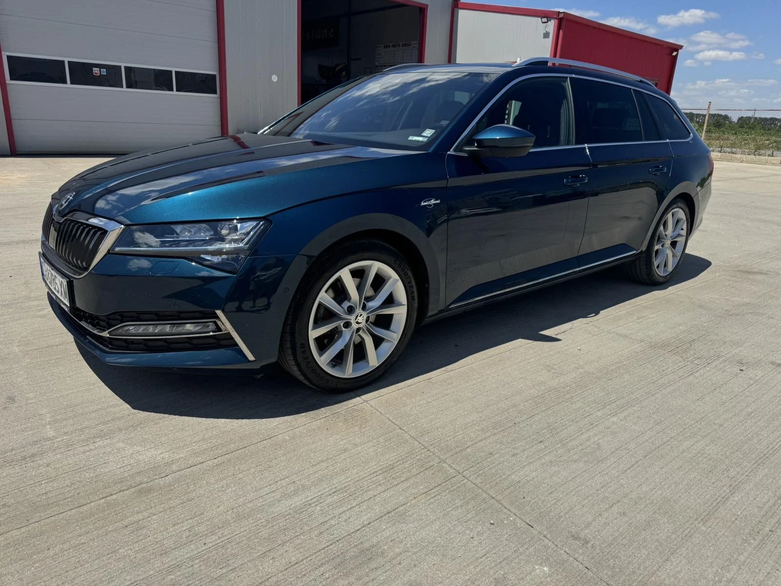 Skoda Superb, снимка 8 - Автомобили и джипове - 54998383
