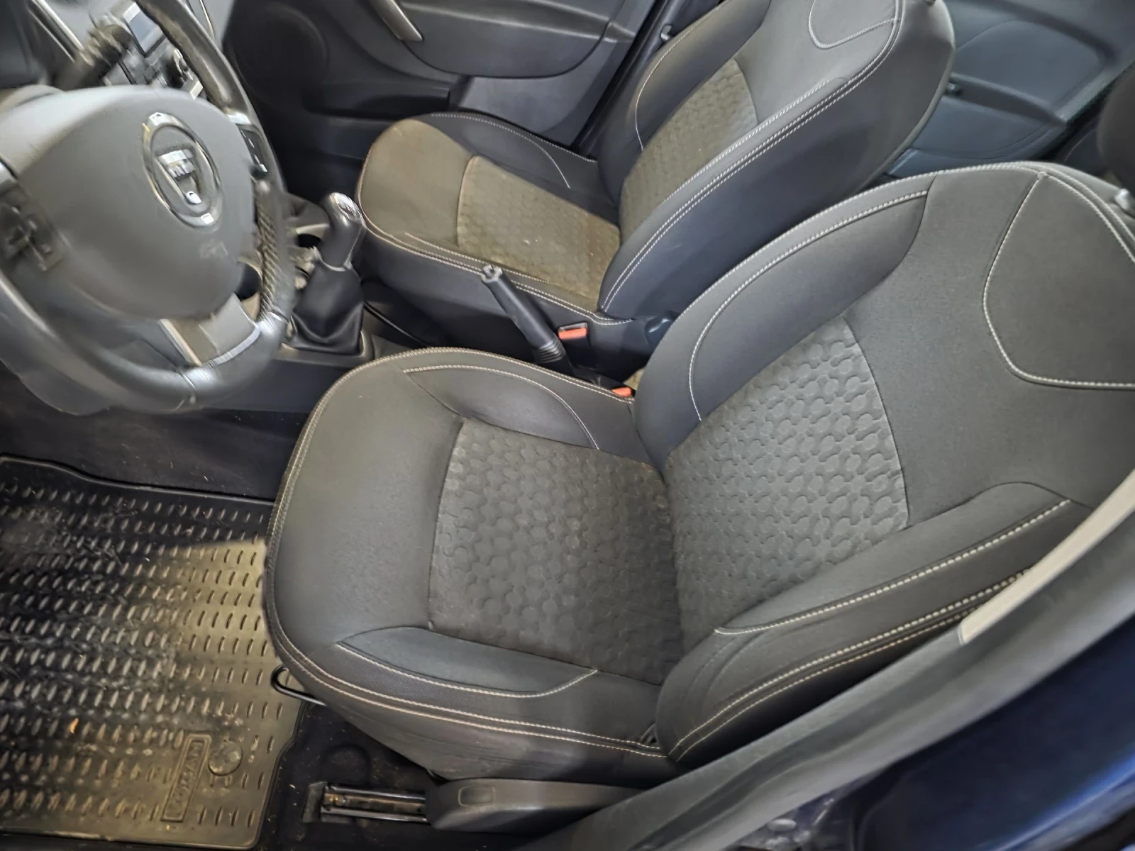 Dacia Logan MCV 0.900 90кс., снимка 7 - Автомобили и джипове - 55191979