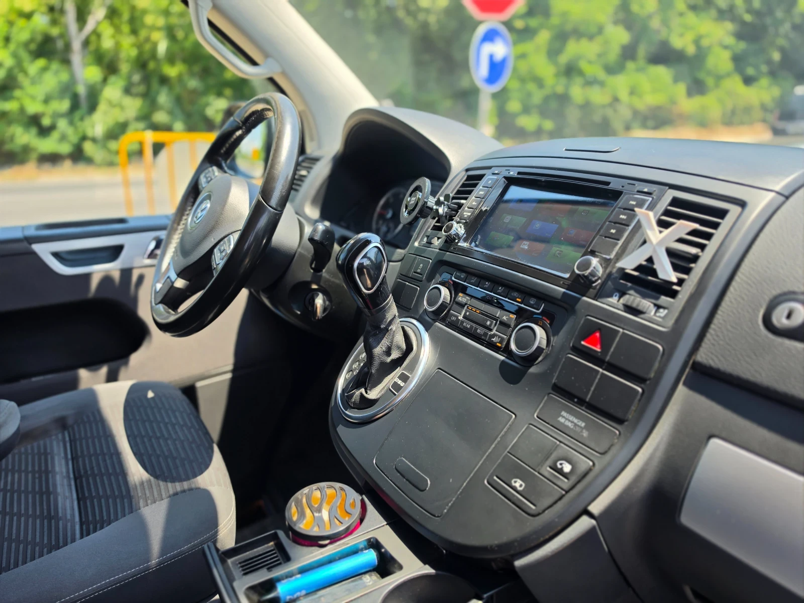 VW Multivan Дълга база , снимка 17 - Автомобили и джипове - 55249250