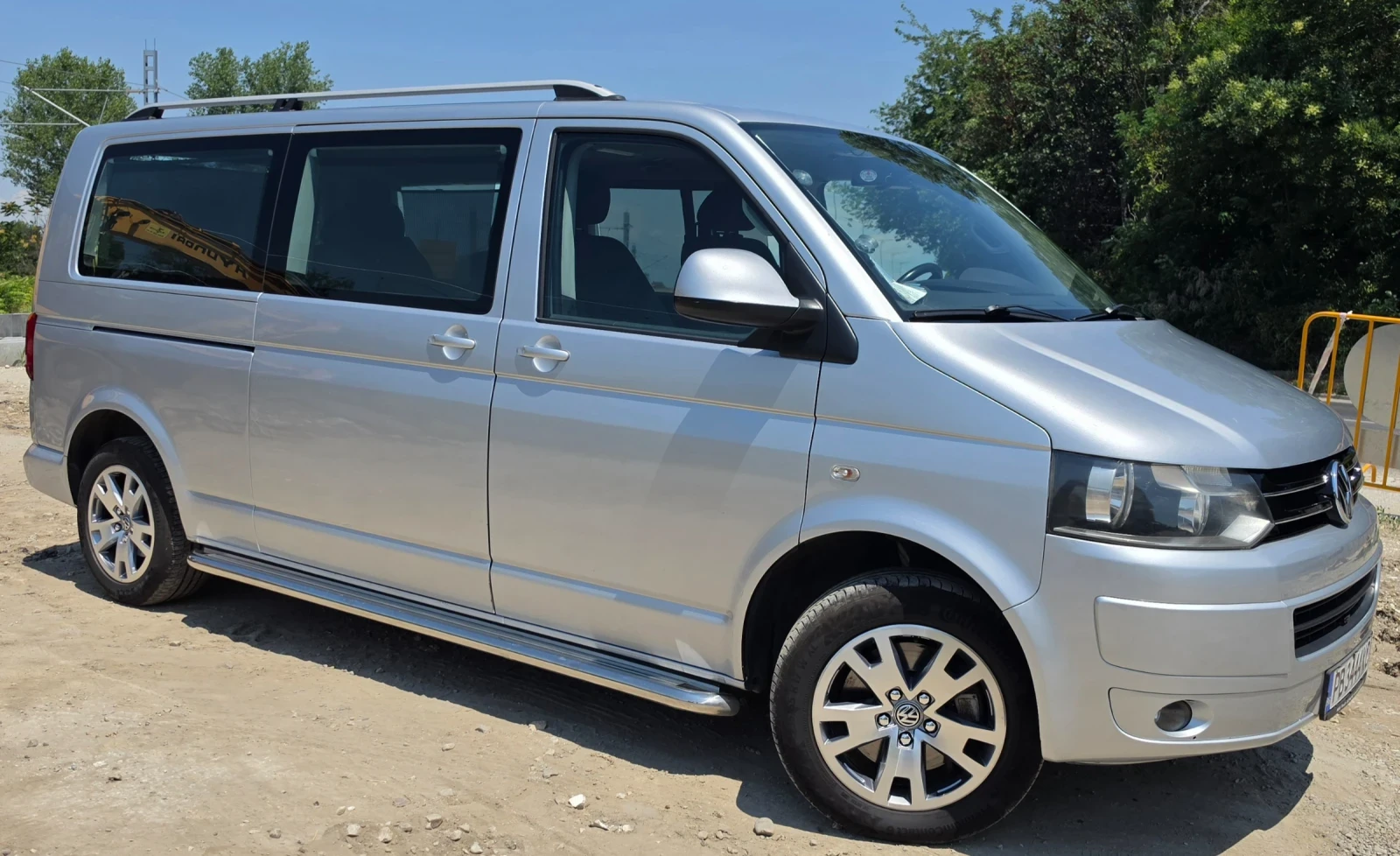 VW Multivan Дълга база , снимка 2 - Автомобили и джипове - 55249250