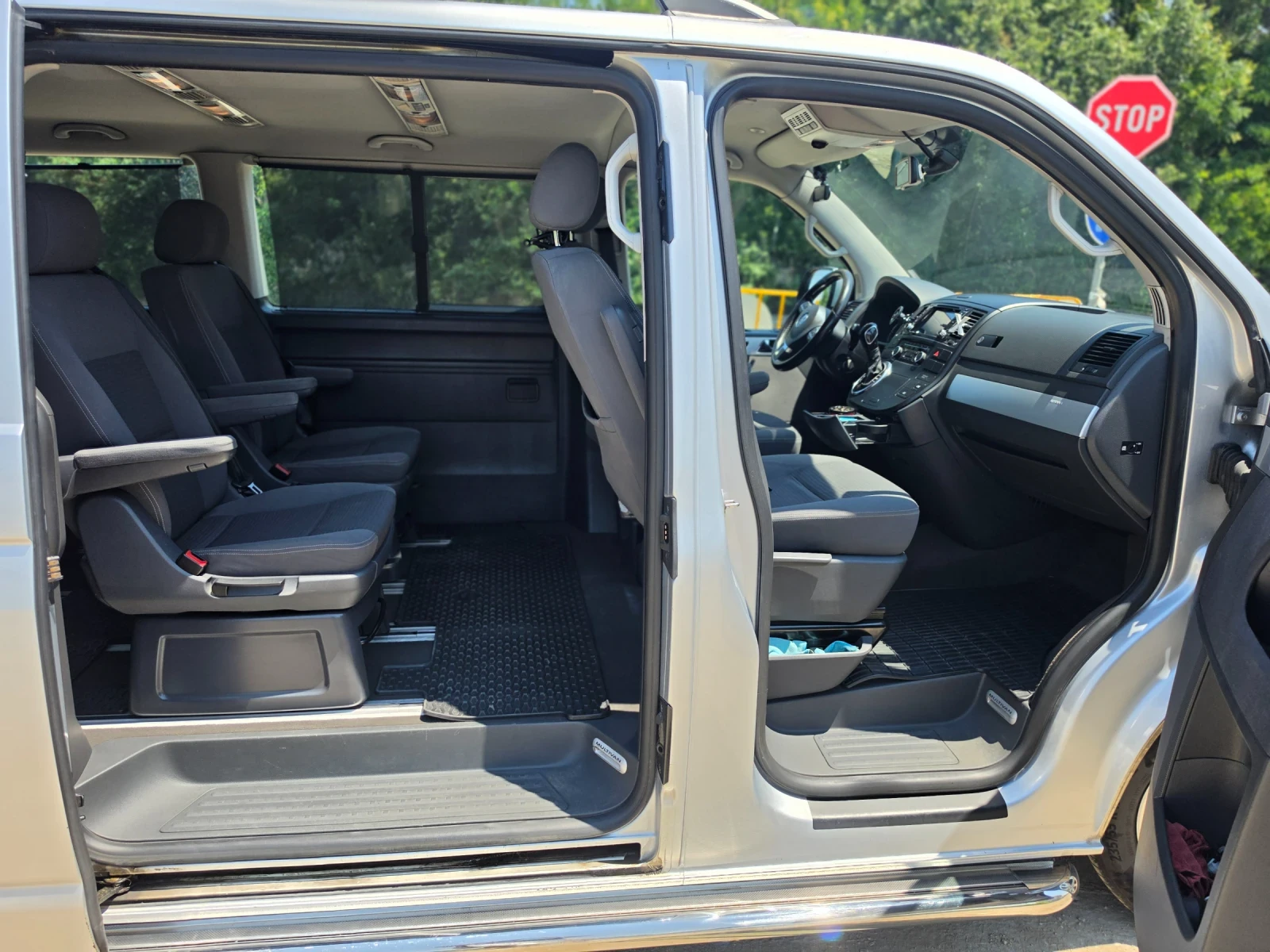 VW Multivan Дълга база , снимка 11 - Автомобили и джипове - 55249250