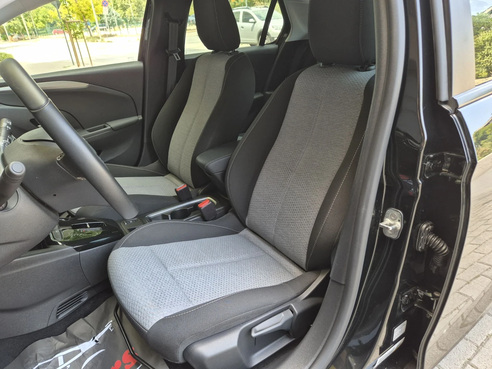 Opel Corsa, снимка 9 - Автомобили и джипове - 55353509