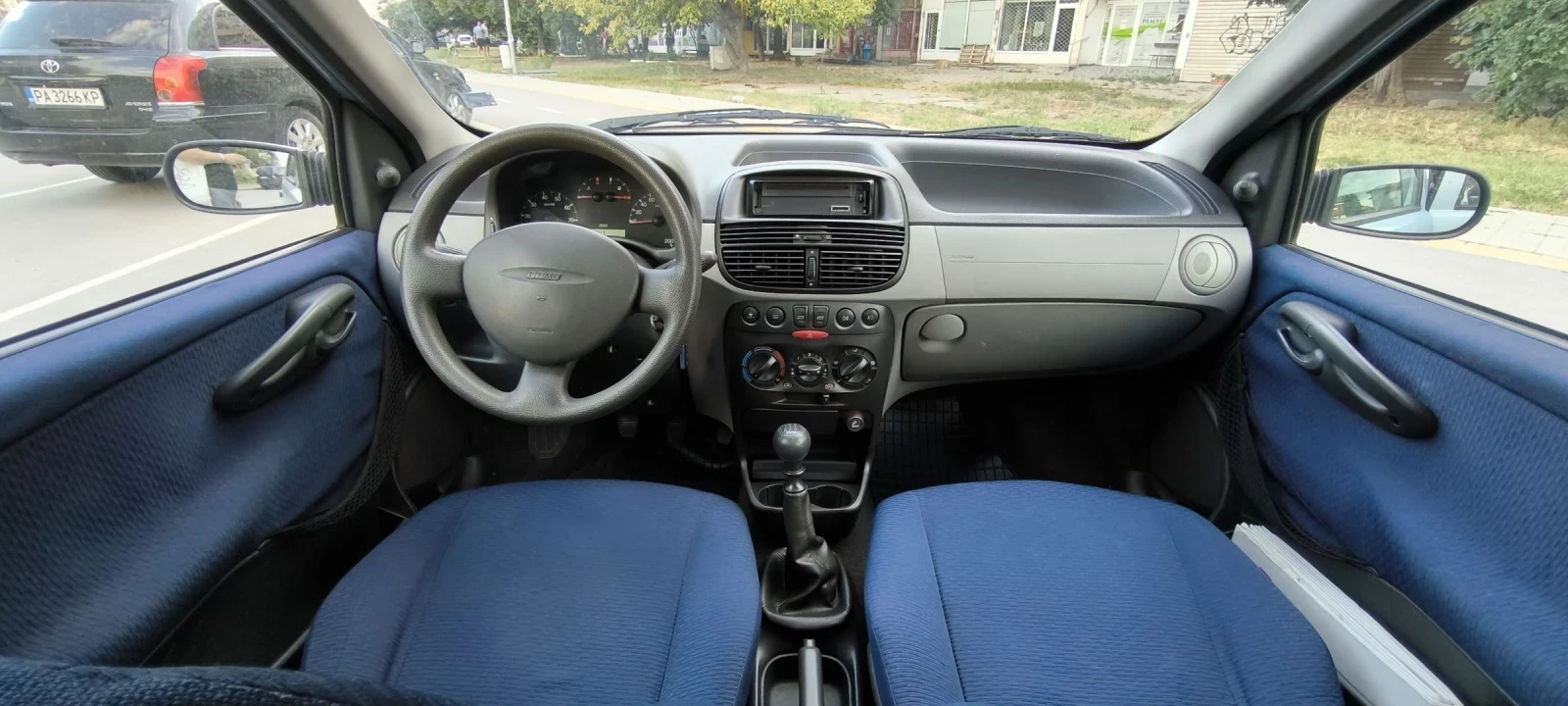 Fiat Punto 1.2 16V, снимка 7 - Автомобили и джипове - 55417331