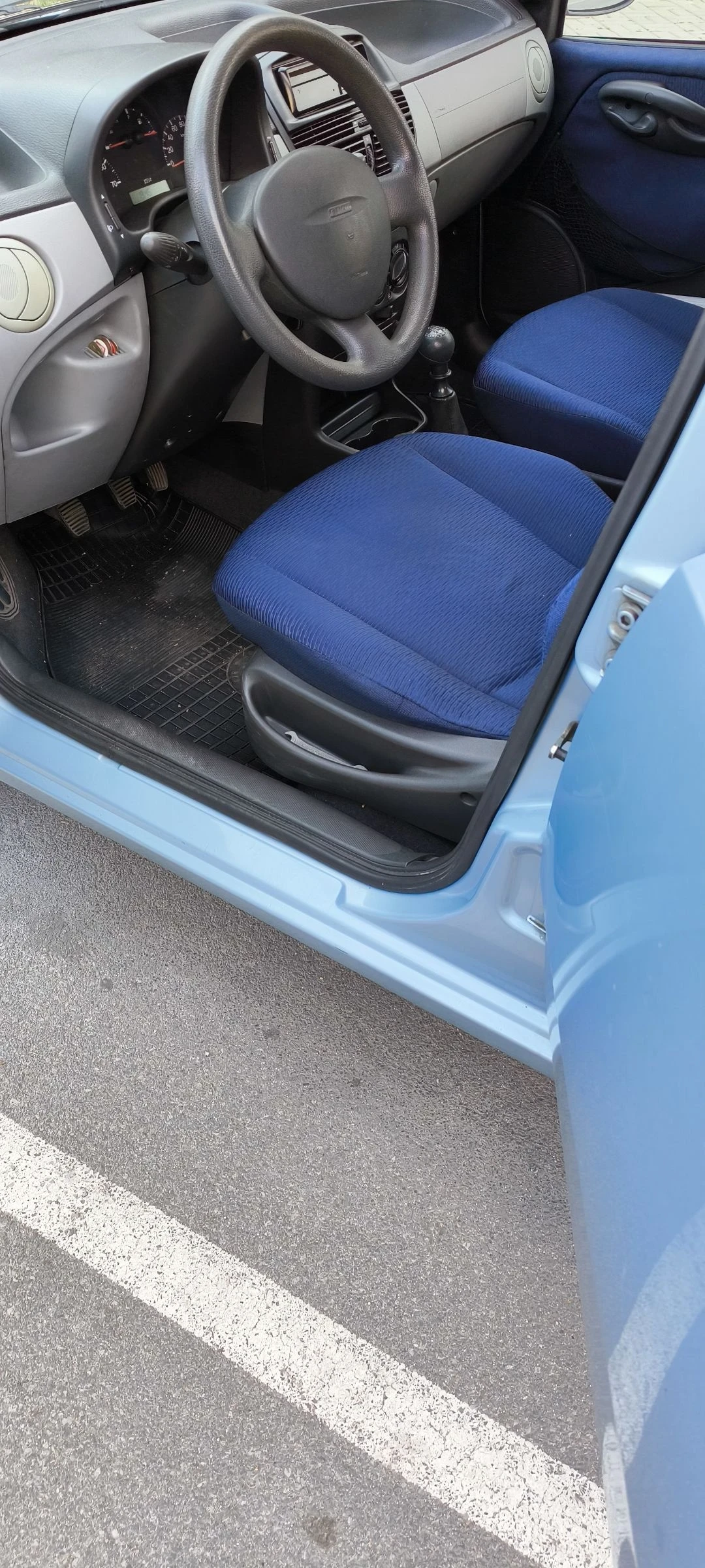 Fiat Punto 1.2 16V, снимка 10 - Автомобили и джипове - 55417331