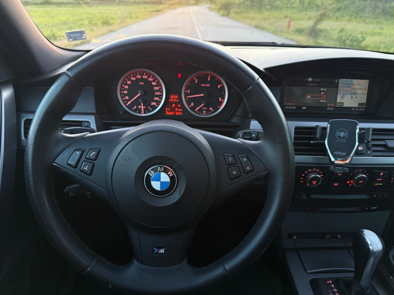 BMW 530, снимка 12 - Автомобили и джипове - 55767475