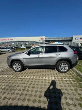 Jeep Cherokee 2.4 ГАЗ 4х4, като нова 50 000 км, снимка 2