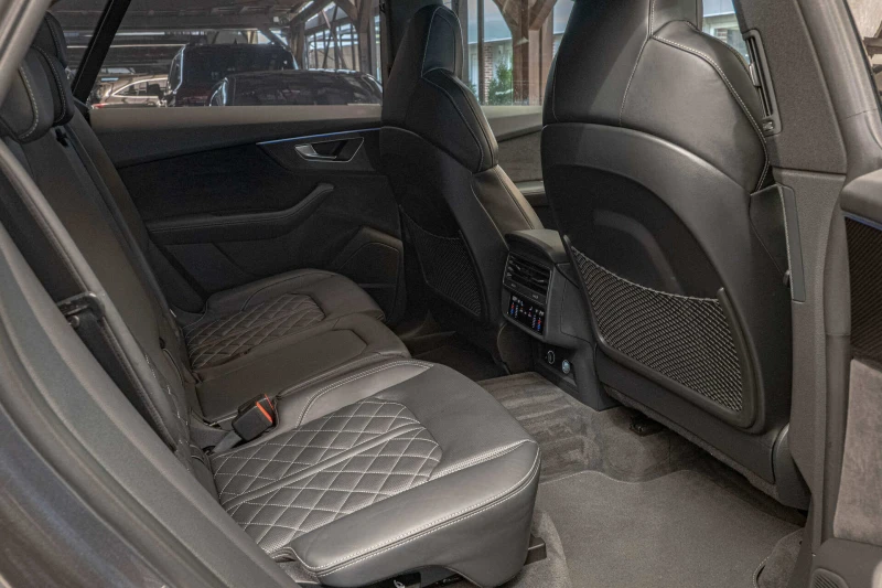 Audi SQ8 4.0TDI/Virtual/Обдухване/Distronic/Bang&Olufsen/4Z, снимка 8 - Автомобили и джипове - 51159403