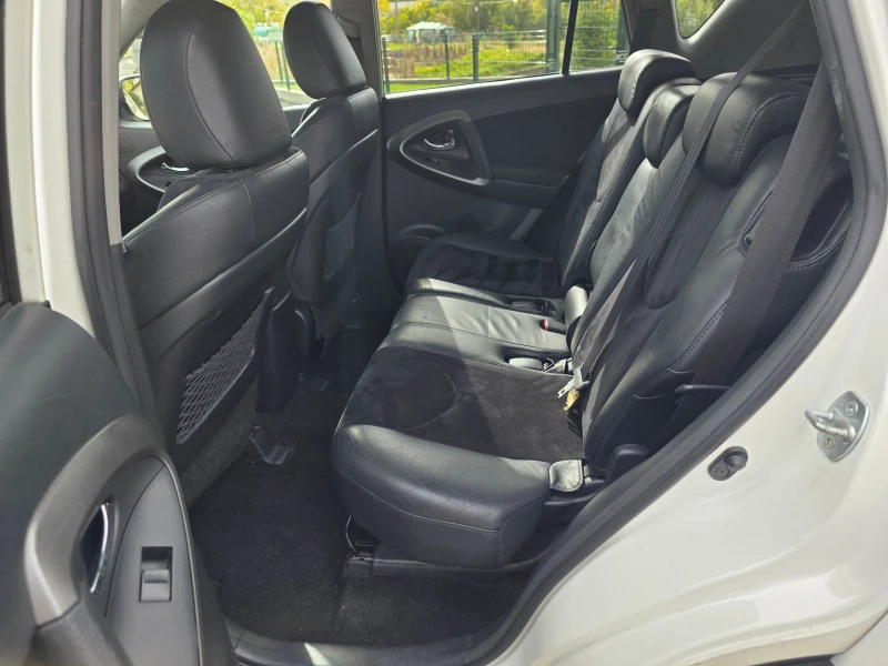 Toyota Rav4 2.2D 175000km CROSSOVER, снимка 10 - Автомобили и джипове - 52263501