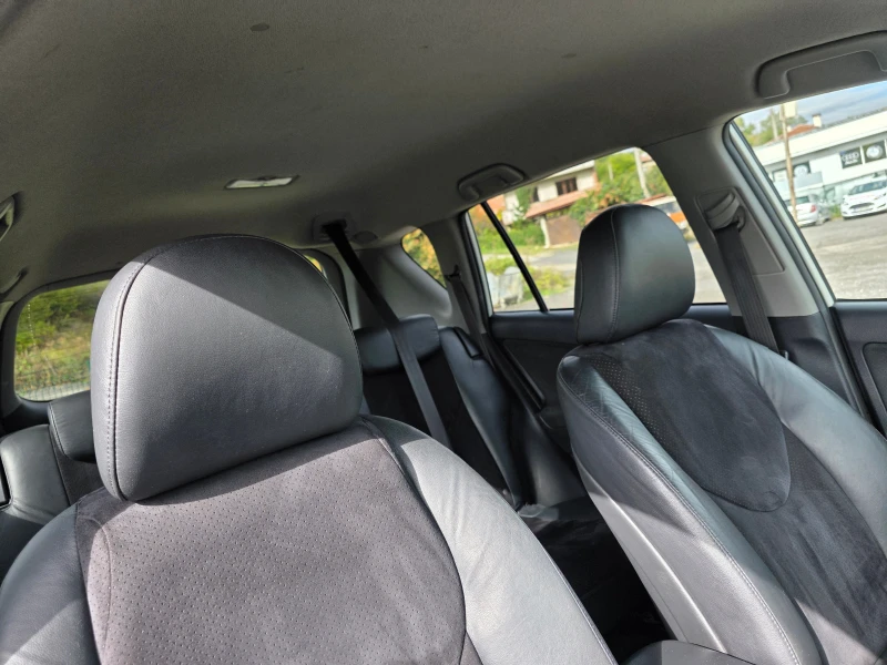 Toyota Rav4 2.2D 175000km CROSSOVER, снимка 15 - Автомобили и джипове - 52263501