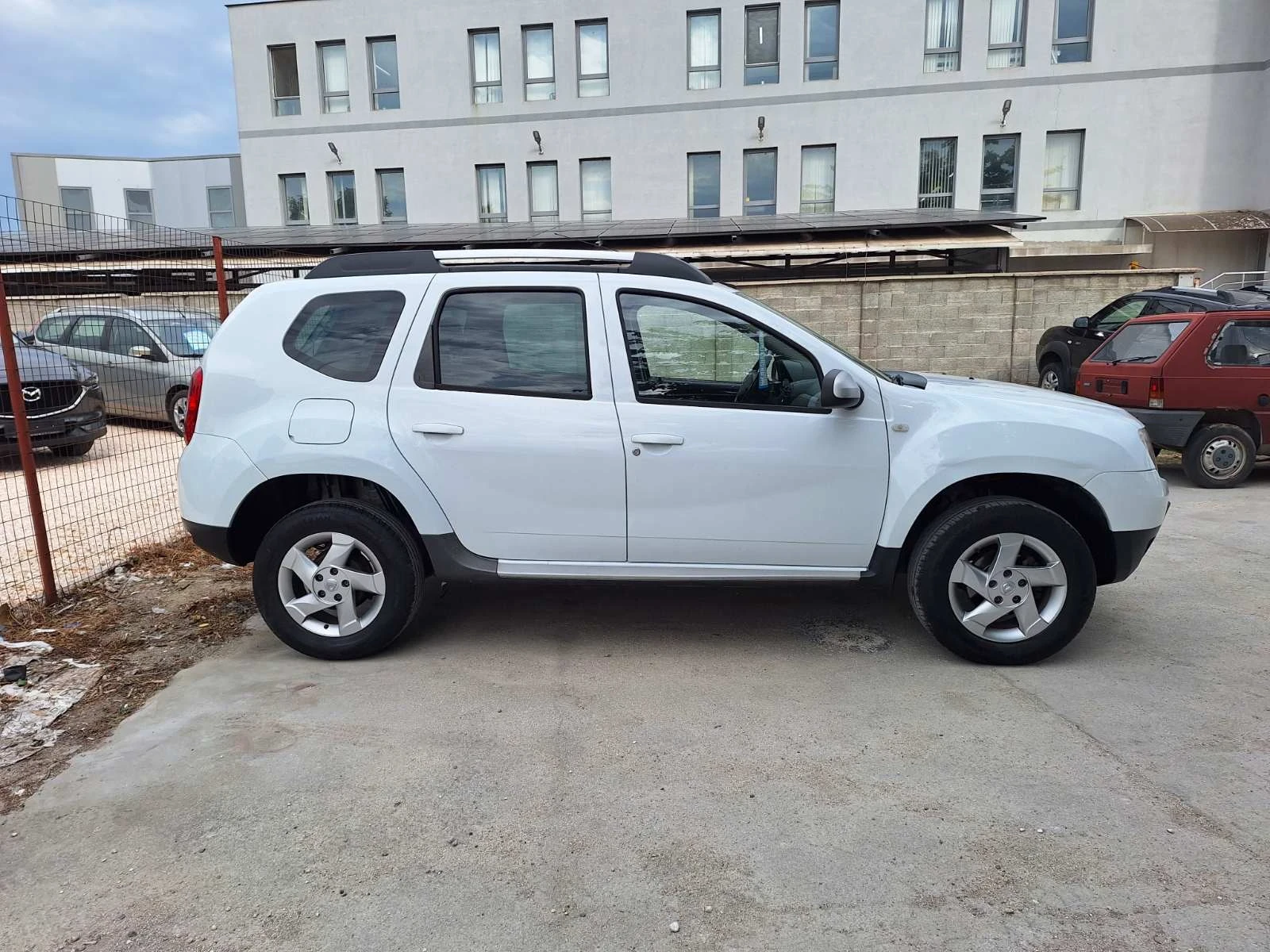 Dacia Duster 1.6i Бензин + Газ - изображение 6