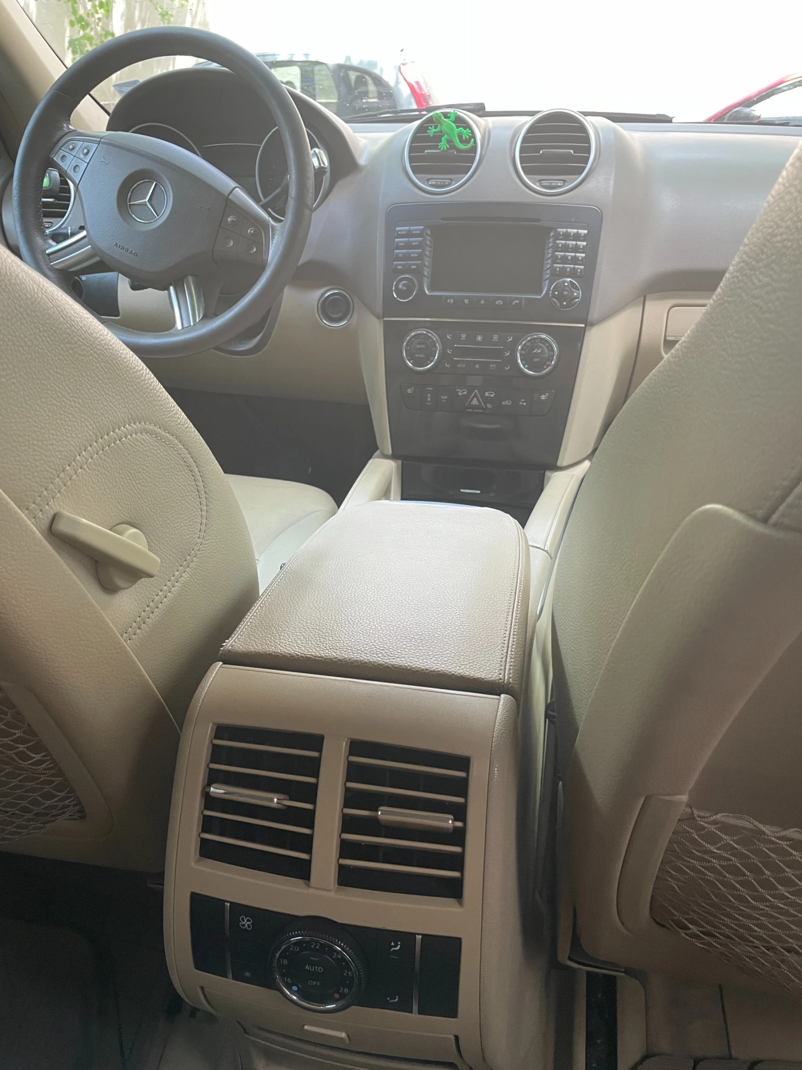 Mercedes-Benz ML 320  - изображение 8