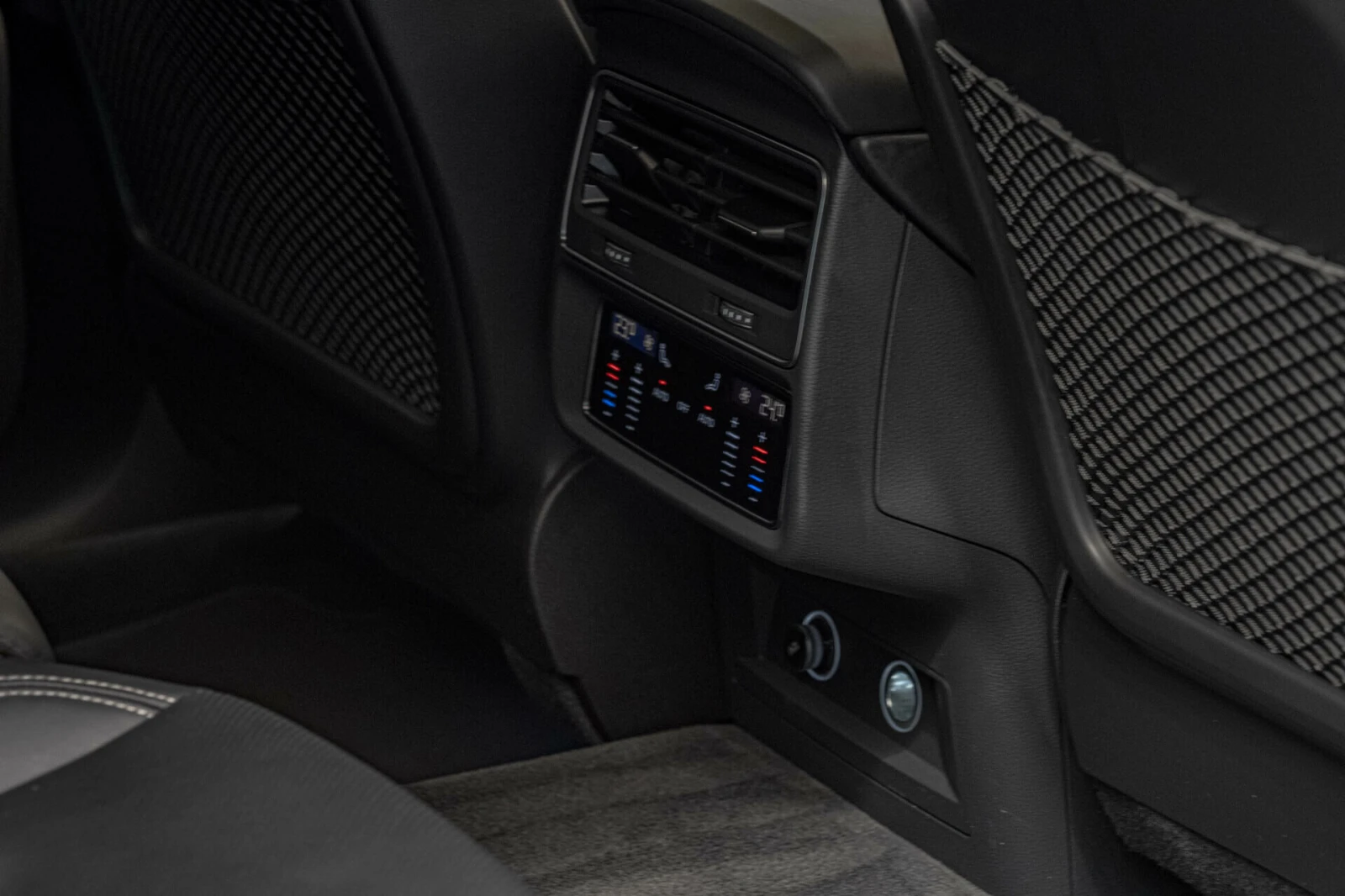 Audi SQ8 4.0TDI/Virtual//Distronic/Bang&Olufsen/4Z | Mobile.bg   17