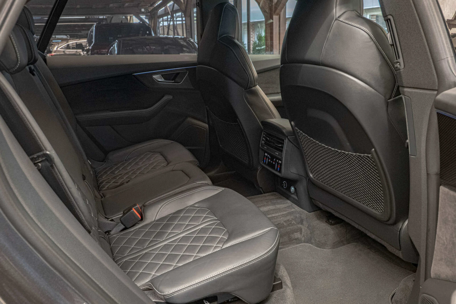 Audi SQ8 4.0TDI/Virtual/Обдухване/Distronic/Bang&Olufsen/4Z - изображение 8
