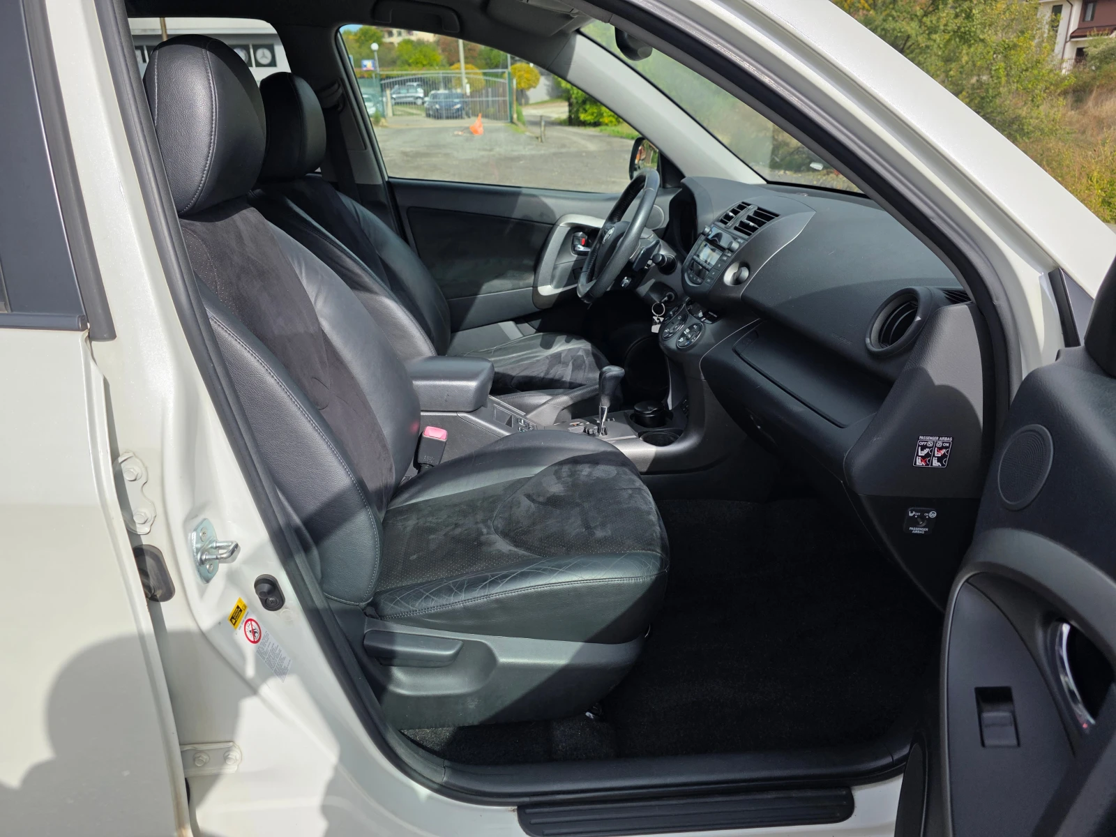 Toyota Rav4 2.2D 175000km CROSSOVER - изображение 8