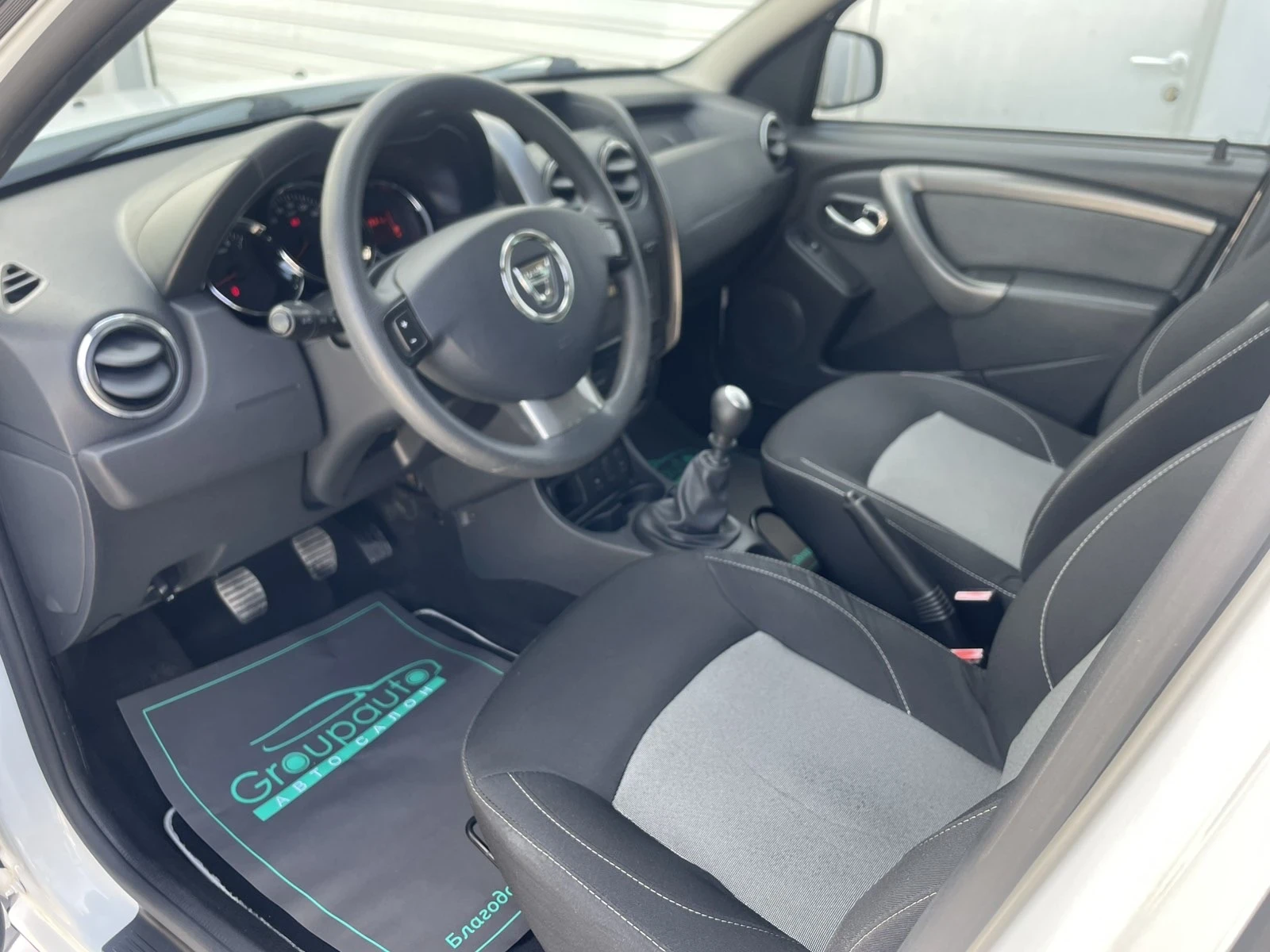 Dacia Duster 1, 5DCI-2016г/140000км/EURO-6/НАВИГАЦИЯ/ТОП!!!, снимка 9 - Автомобили и джипове - 54071645