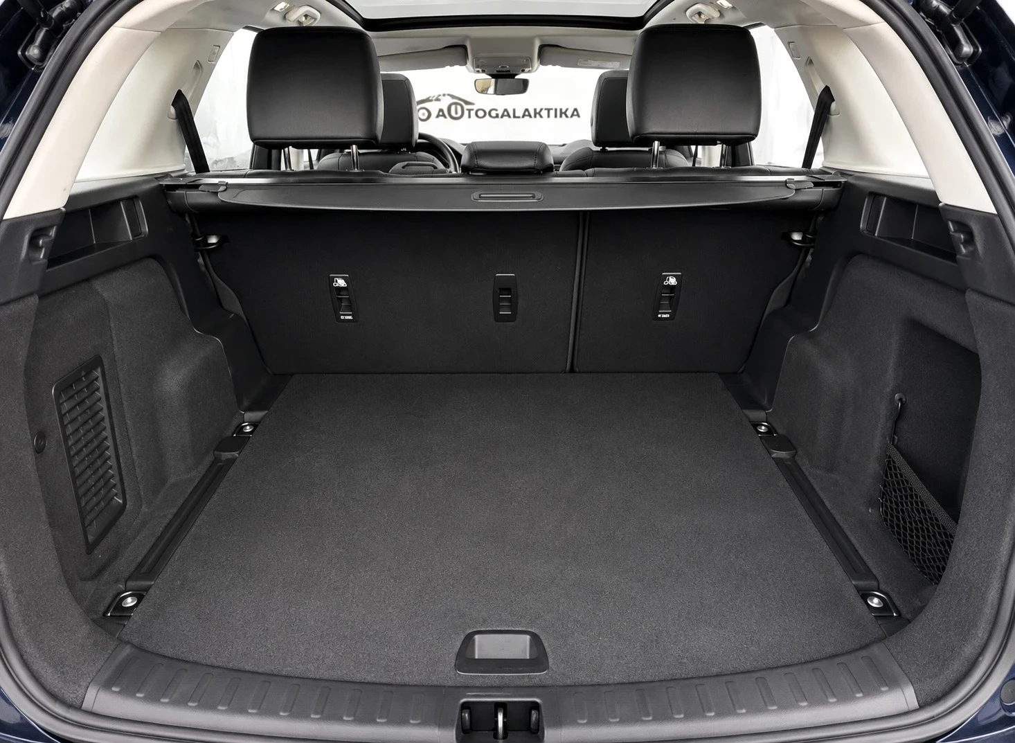 Land Rover Discovery Sport PHEV 309 к.с. 4x4 67 000 км Гаранция до 2029 г., снимка 10 - Автомобили и джипове - 55828718