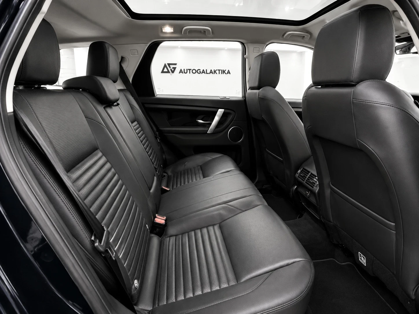 Land Rover Discovery Sport PHEV 309 к.с. 4x4 67 000 км Гаранция до 2029 г., снимка 6 - Автомобили и джипове - 55828718