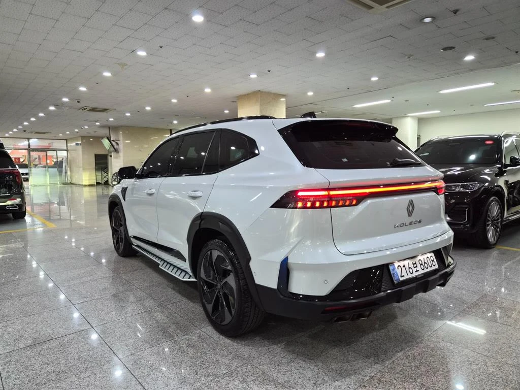 Renault Koleos 2.0* ЕЛ. БАГАЖНИК* BLIND SPOT* 360* HUD* КРАЙНА ЦЕ, снимка 3 - Автомобили и джипове - 55983890