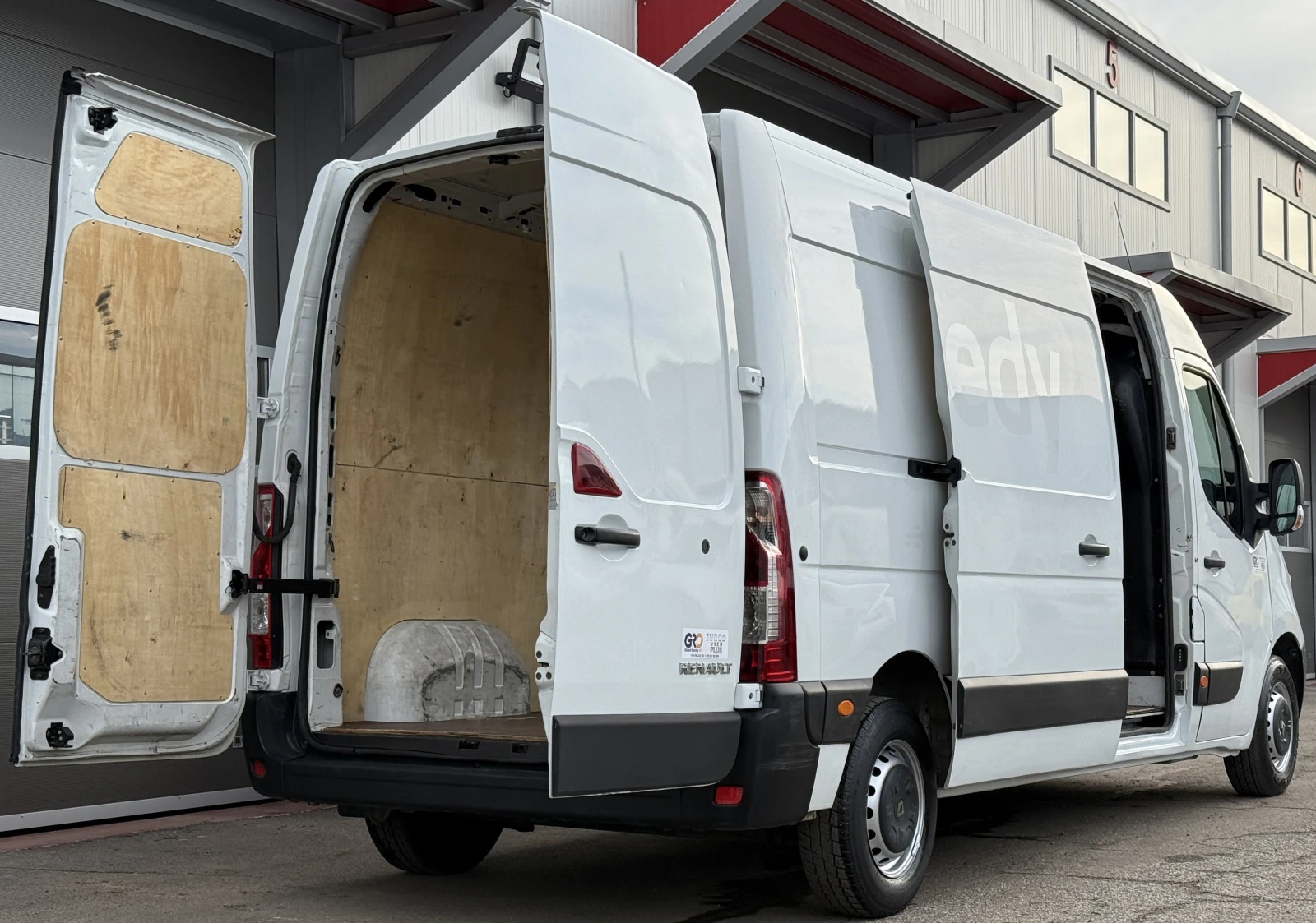 Renault Master 2.3 - изображение 7