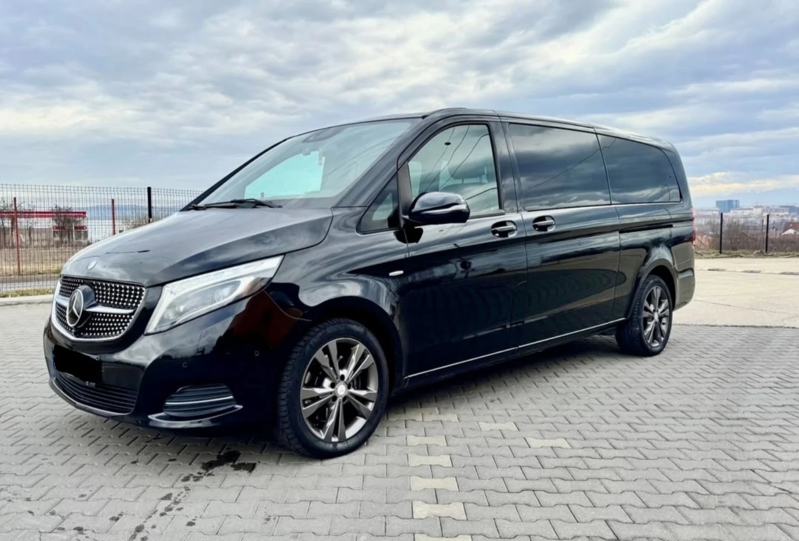 Mercedes-Benz V 250 V250, макс дълга база - изображение 3