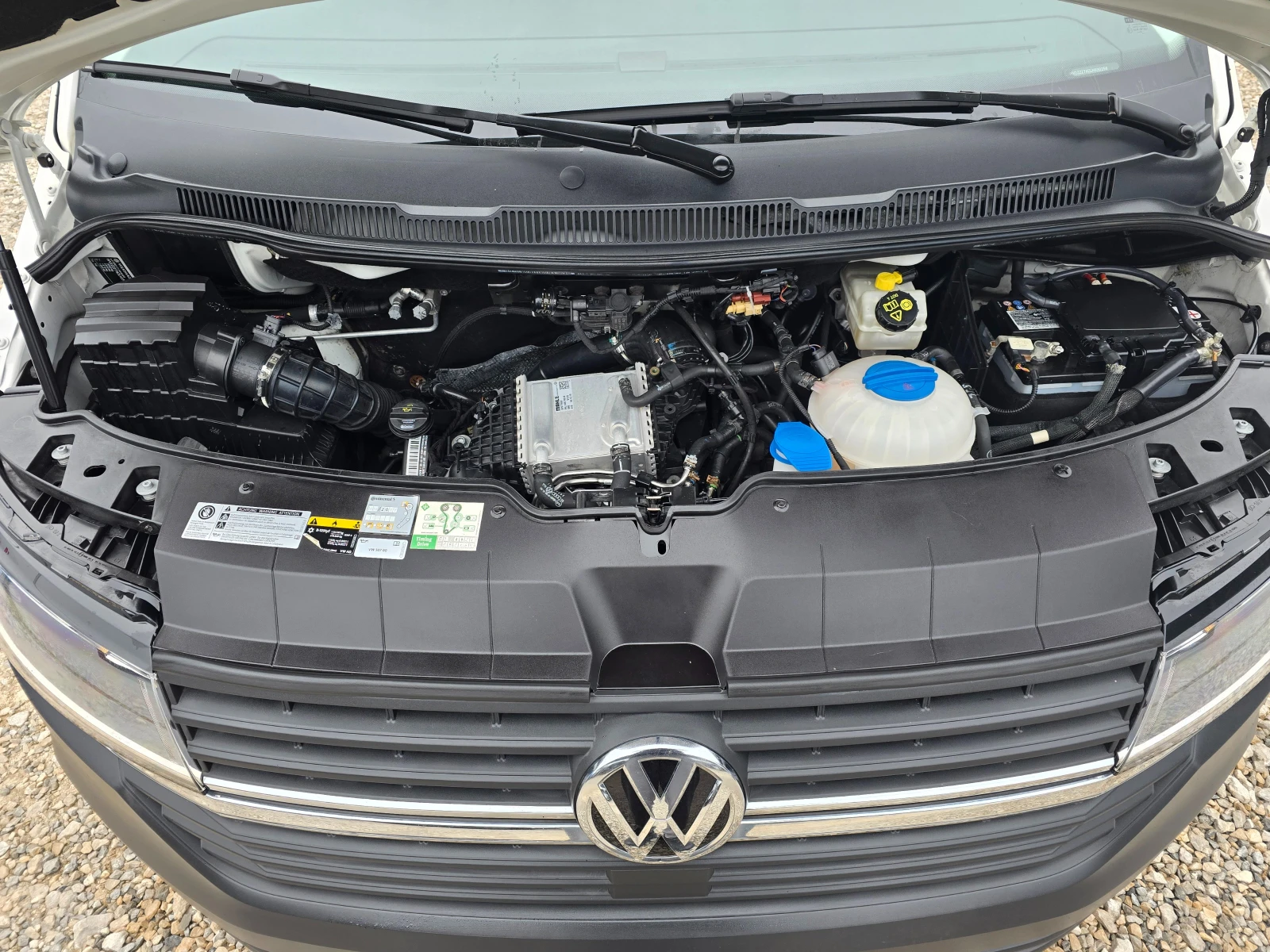 VW Transporter 2.0 TDI 110кс 8+ 1МЕСТА РЕАЛНИ КИЛОМЕТРИ ДЪЛГА БАЗ, снимка 17 - Бусове и автобуси - 53791650