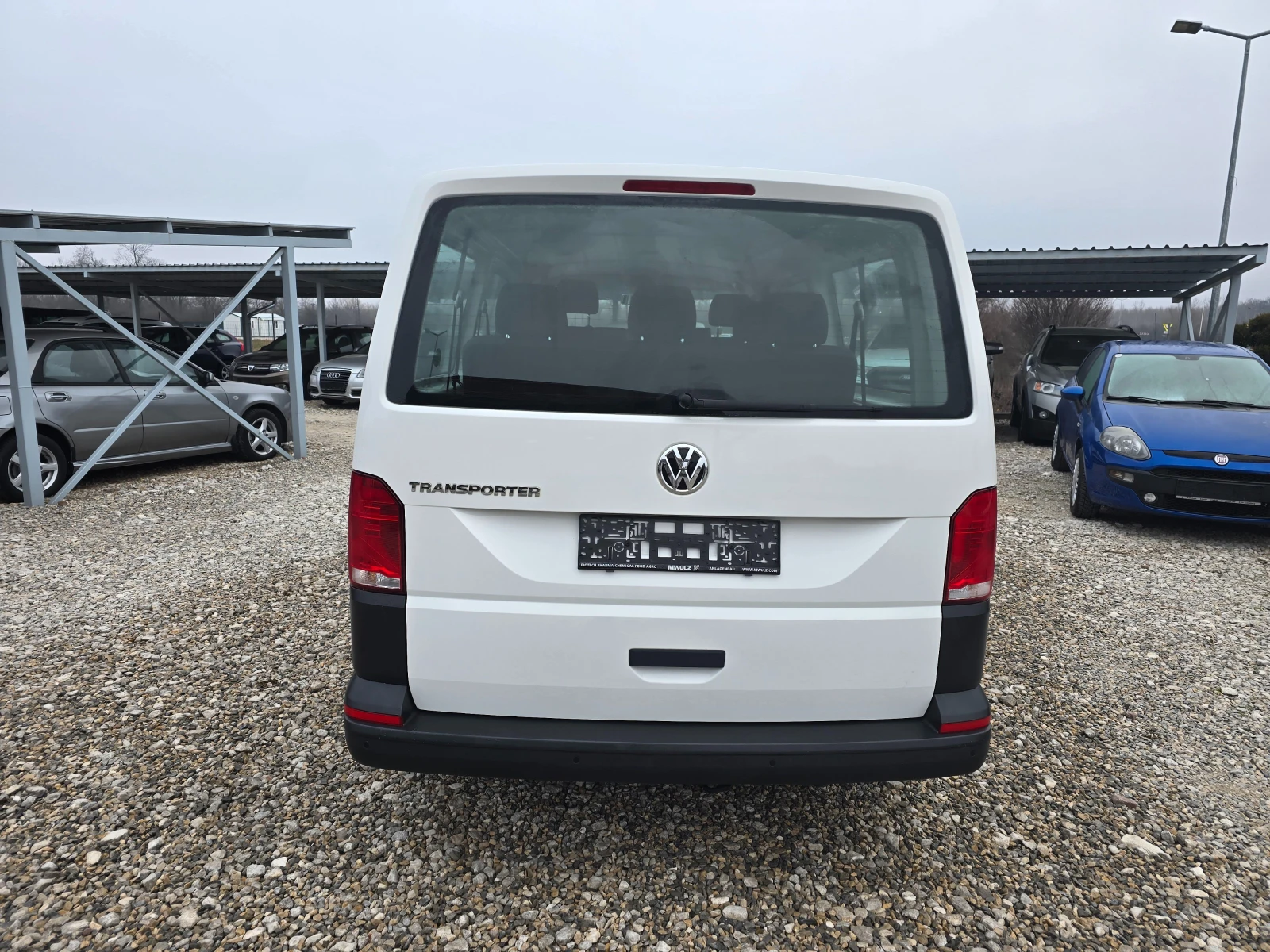 VW Transporter 2.0 TDI 110кс 8+ 1МЕСТА РЕАЛНИ КИЛОМЕТРИ ДЪЛГА БАЗ, снимка 4 - Бусове и автобуси - 53791650