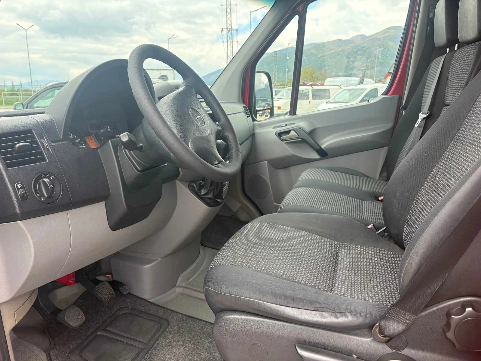 Mercedes-Benz Sprinter 318 cdi, снимка 12 - Бусове и автобуси - 54413958