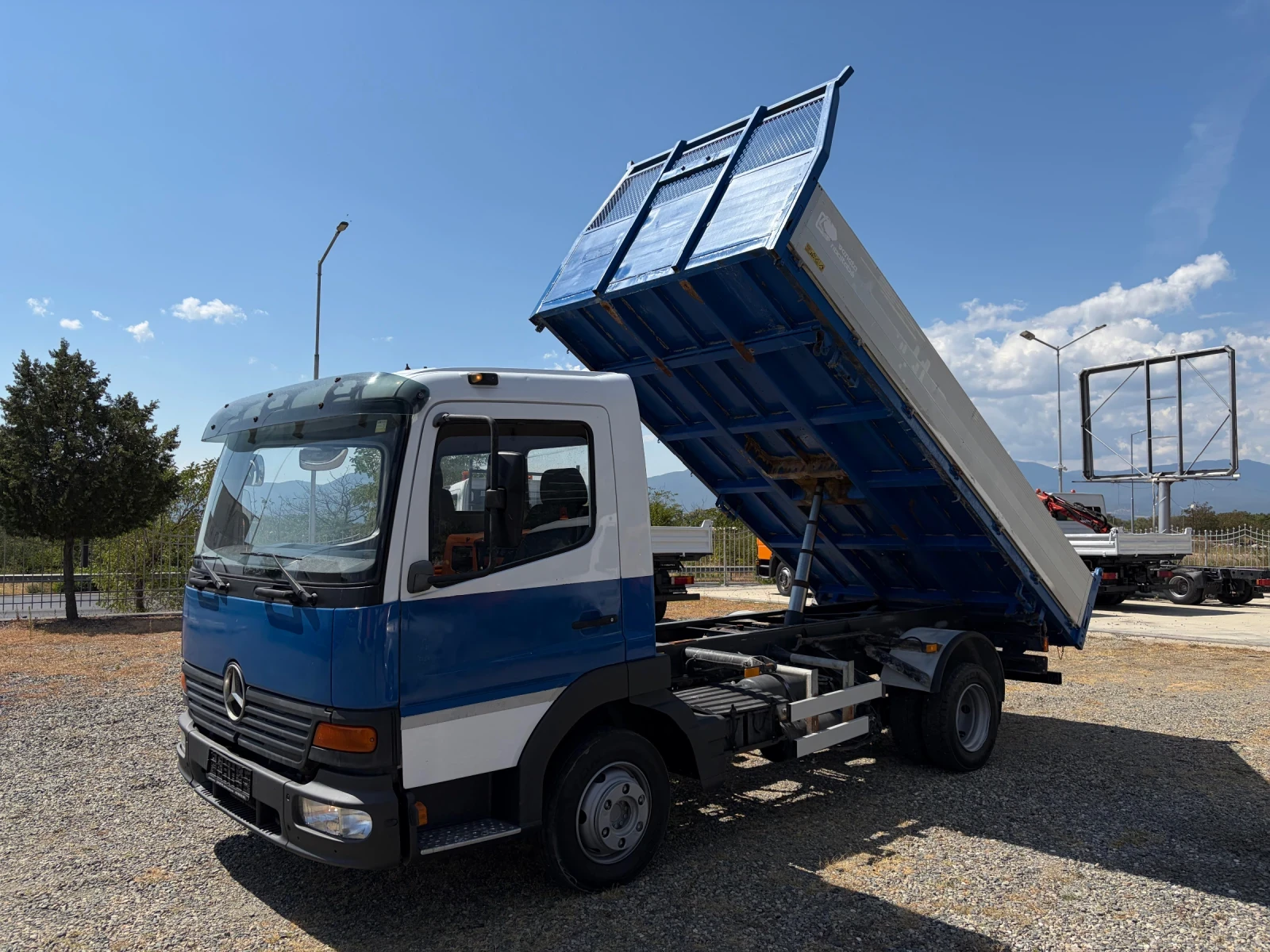 Mercedes-Benz Atego 818* Климатик* 4.50м.* Тристранен самосвал
