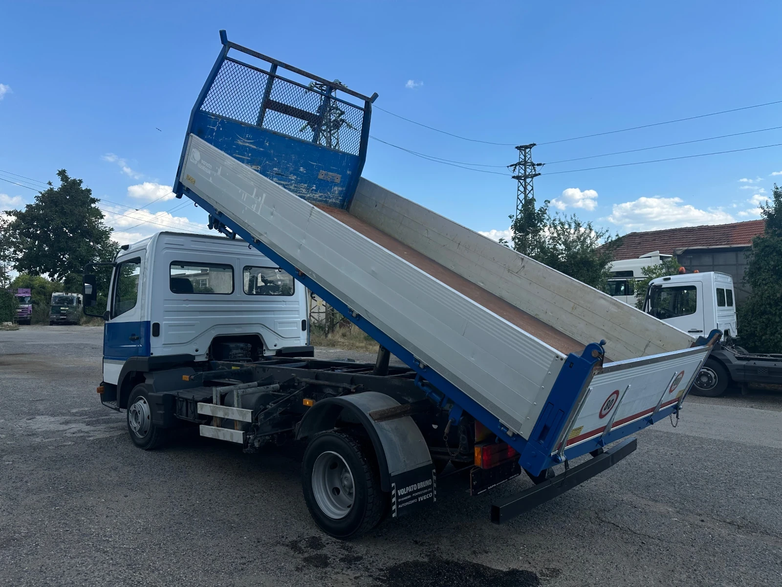 Mercedes-Benz Atego 818* Климатик* 4.50м.* Тристранен самосвал, снимка 5 - Камиони - 55465210
