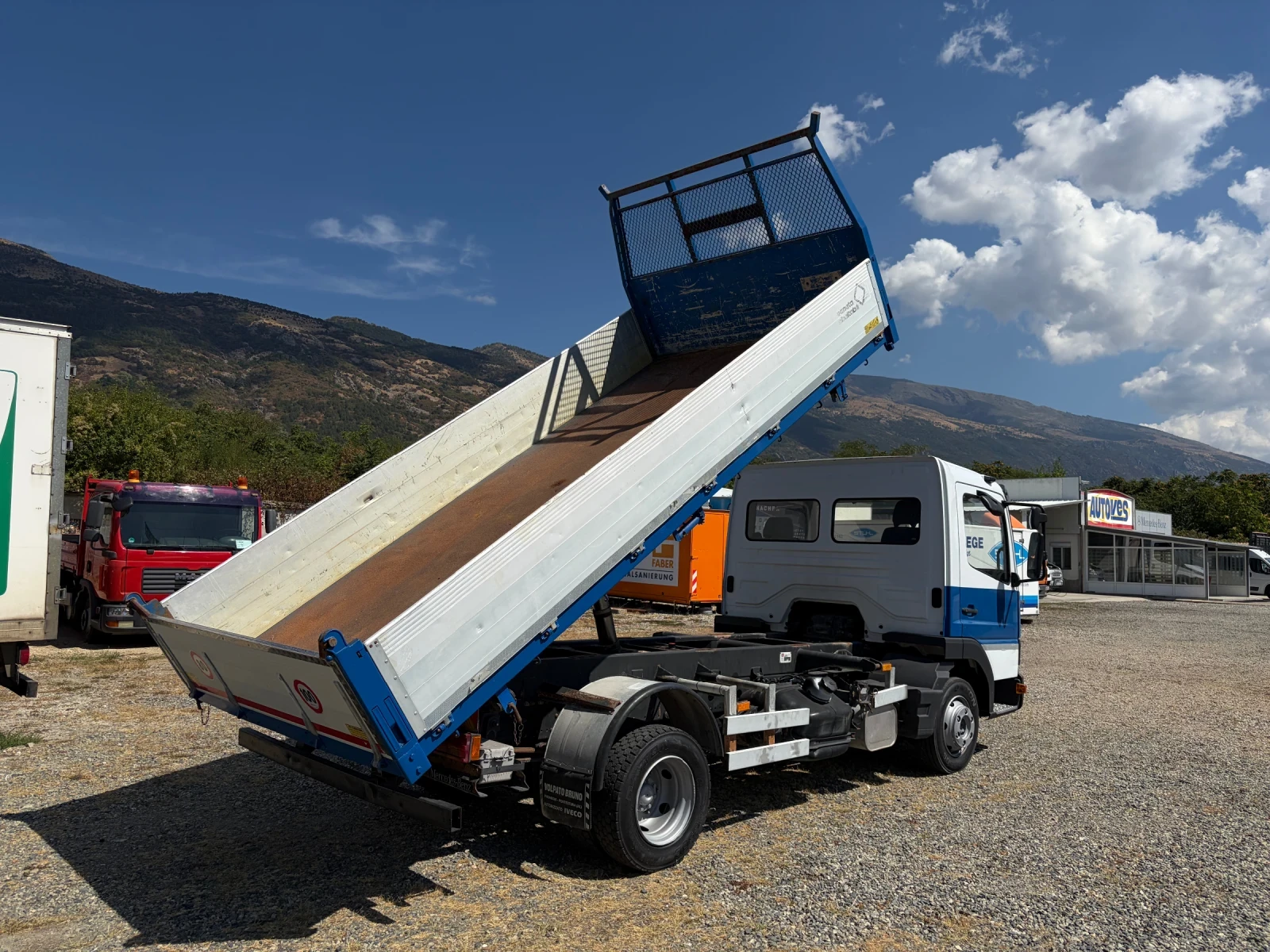 Mercedes-Benz Atego 818* Климатик* 4.50м.* Тристранен самосвал, снимка 5 - Камиони - 55465210