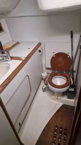 ���������� ����� Beneteau Oceanis 320 | Mobile.bg � ����� ������ 12